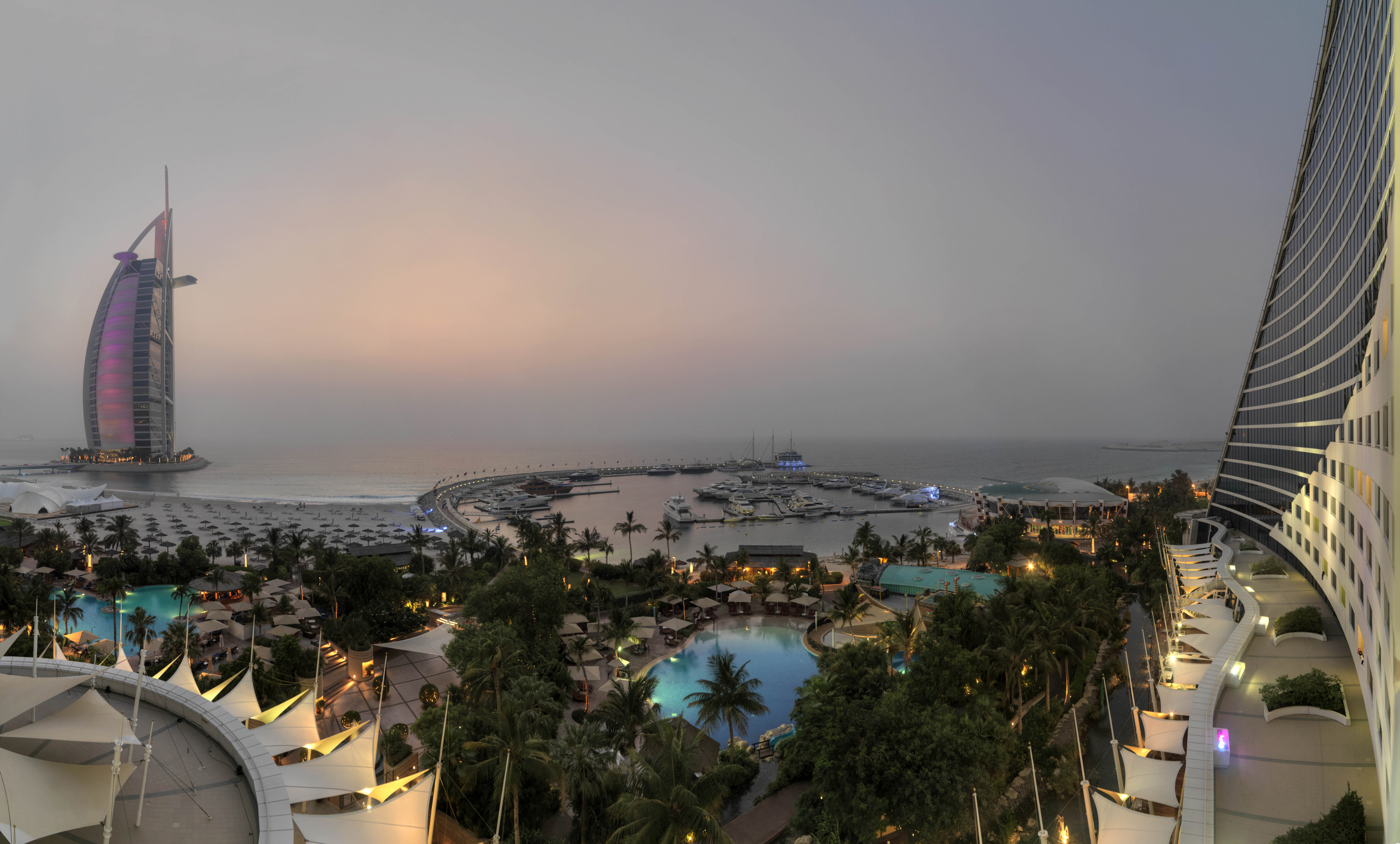 Jumeirah Beach Hotel - Sunset