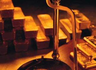Gold on track for biggest monthly gain since 2002