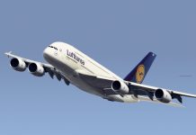 Airlines profit edges up as fuel prices tumble