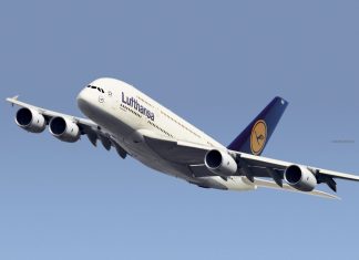 Airlines profit edges up as fuel prices tumble