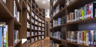 Study Links Wealth and Power to Elite Universities