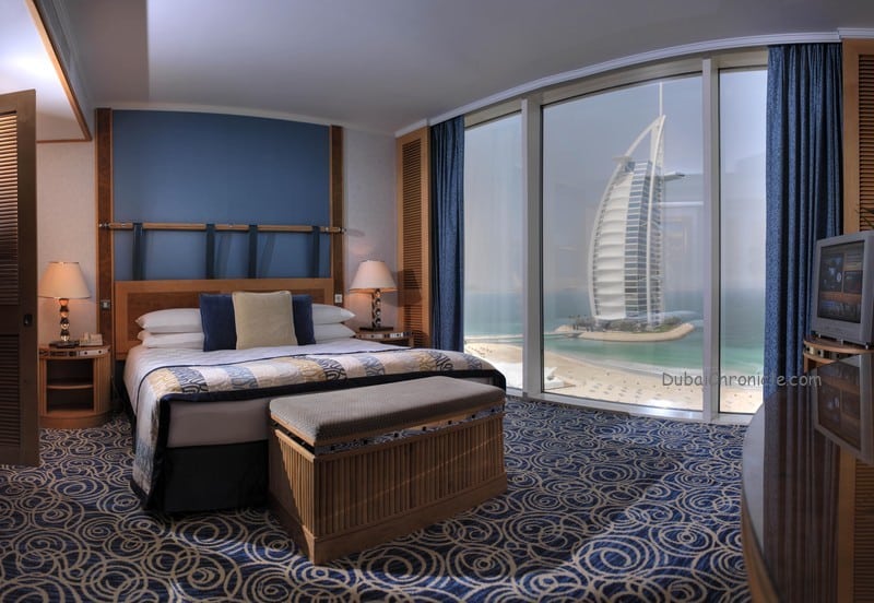 Jumeirah_Beach_Hotel_-_Ocean_Suite_Main_Bedroom