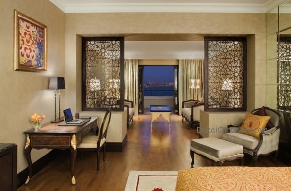 Jumeirah_Zabeel_Saray_-_Junior_Suite_Living_Room