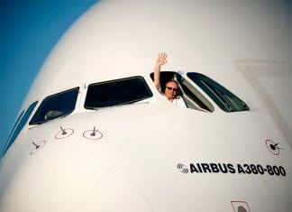 Make ‘Hello 2014’ with Emirates your New Year’s Resolution