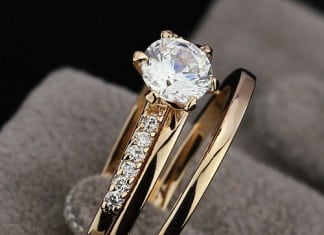 Valentine’s Fashion Picks: Sparkle with Elegant Jewelry