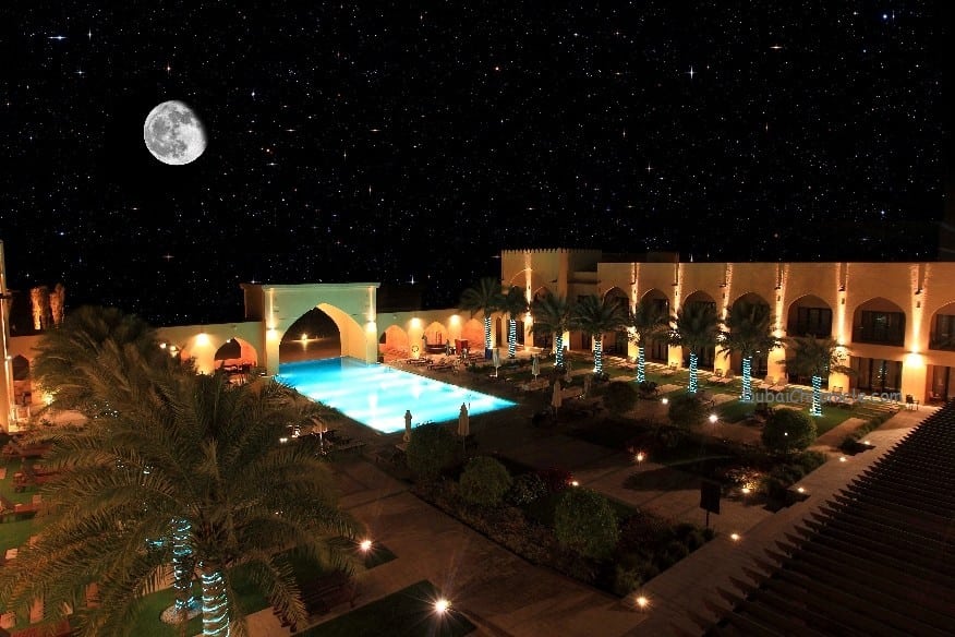 Tilal Liwa Hotel courtyard (1)