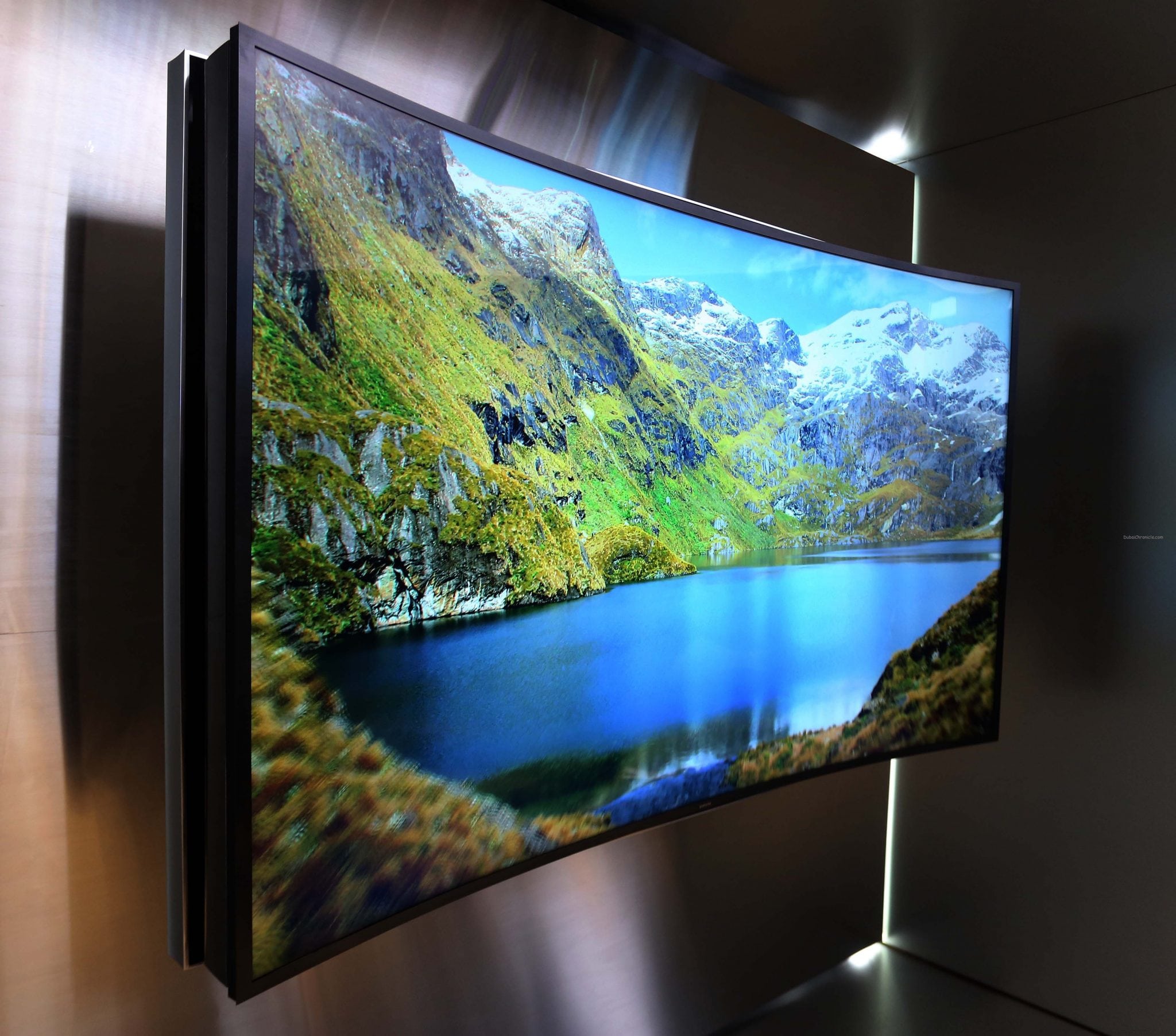 Новые телевизоры обзоры. Плазма самсунг 75 дюймов. Телевизор Samsung 65" дюймов, Curved.