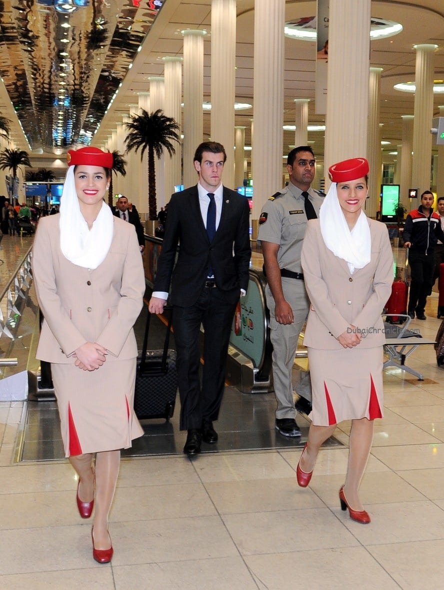 Emirates-cabin-crew-escort-Gareth-Bale-through-the-terminal-at-Dubai-International-Airport
