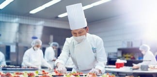 dnata to acquire Qantas’ catering businesses
