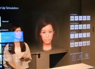 Be Amazed! Experience Interactive Mirror – The Future of Retail Business