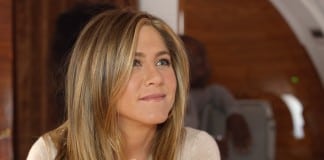 Watch Jennifer Aniston wakes up on Emirates