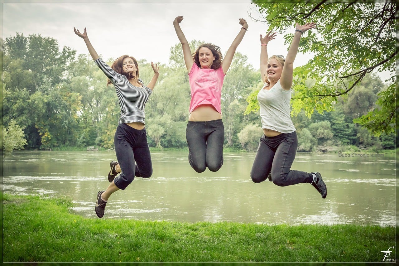 jumping-444613_1280