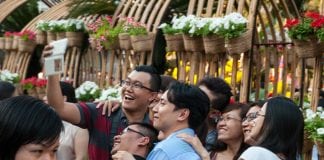 ‘Positive Computing’ – Snapping Selfies Makes People Happier