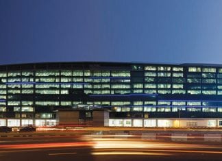 Emirates to Mandate Banks for Investor Meetings
