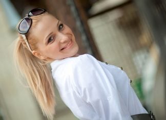 The Secret to Being Cool: Try Smiling