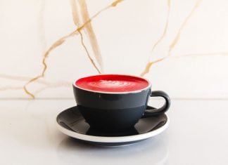 Exploring Dubai: Red Velvet Latte and Gold Tea