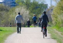 People Who Commute through Natural Environments Daily Report Better Mental Health