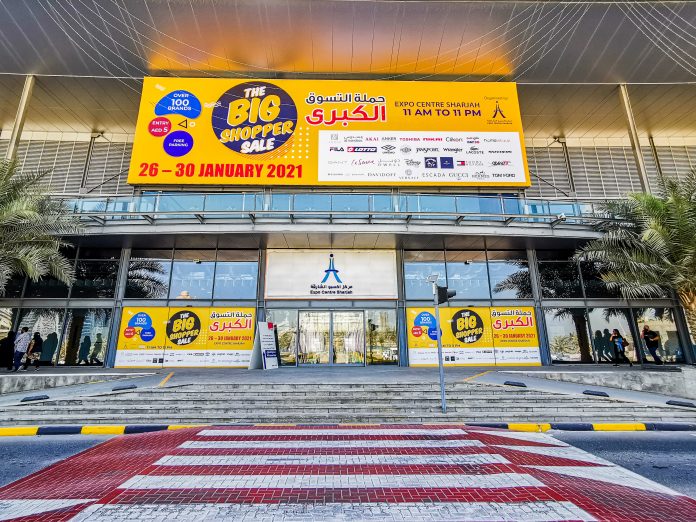 CEF Big Shopper Sale Wooing Deal Hunters in Big Numbers - Things To Do in Dubai - - Chandeliers in Dubai, UAE