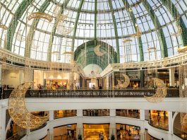 Whether shopping under the stars or browsing stores in the city’s mega malls, Ramadan in Dubai is filled with exceptional retail moments for the whole family.