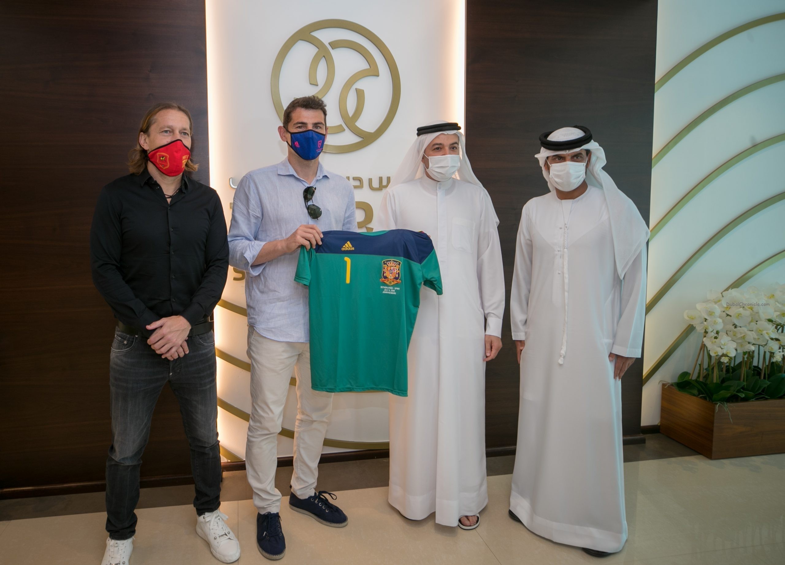 Dubai Sports Council Receives Casillas and Discusses Investment in Sports