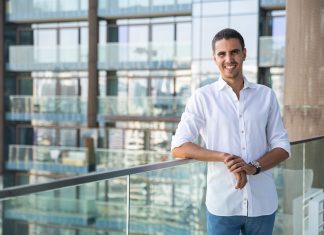Online Customer Reviews Can Make or Break a Business Stefan Toubia - Founder and CEO of Raayi