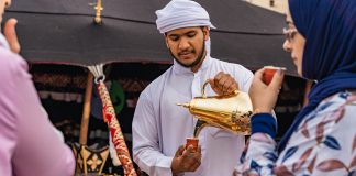 Etisalat Beach Canteen Returns to Jumeirah Beach to Commemorate the UAE’s 50th National Day The popular beachside dining popup, Etisalat Beach Canteen is coming back to Jumeirah Beach, behind Sunset Mall, for the UAE’s Golden Jubilee festivities.