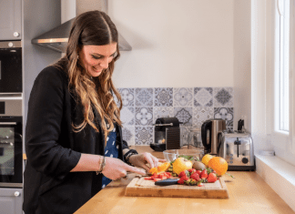 The Truth Behind Resolutions: Losing Weight According to a recent survey conducted by YouGov; 48% of the people made it their 2021 resolution to lose weight.