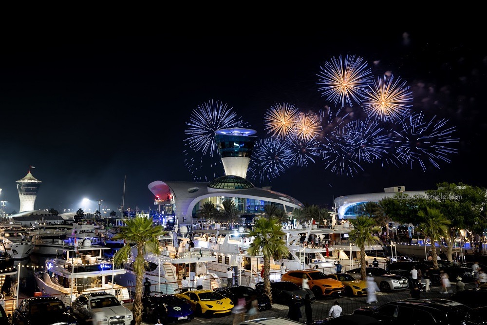 Yas Marina This Eid Al Fitr, Yas Island is set to light up the night sky across two of its premier destinations, Yas Marina and Yas Bay Waterfront.