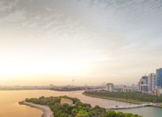 Discover Al Noor Island: Sharjah’s Gem Where Art, Architecture, and Nature Meet Al Noor Island, a captivating fusion of art, architecture, and nature that has become a must-visit destination.