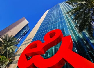 e& Enterprise Successfully Completes $60m Acquisition of GlassHouse e& enterprise enters Türkiye with a 100% acquisition of GlassHouse, reinforcing its ambition to become a regional leader in end-to-end digital transformation.